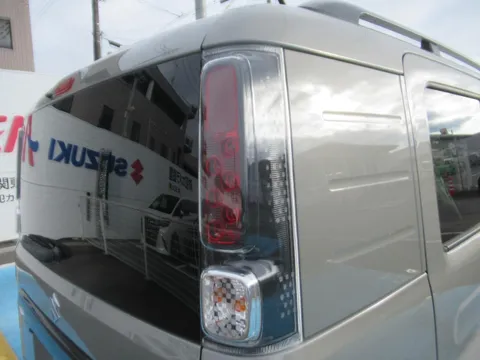 Suzuki Spacia Base