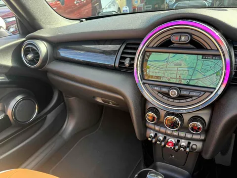 MINI Cooper Convertible
