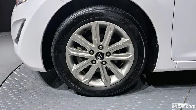 Hyundai Elantra (Avante)