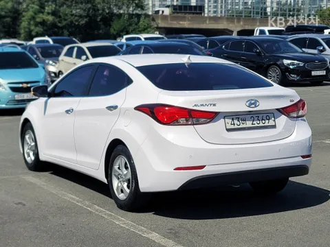 Hyundai Elantra (Avante)