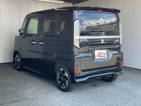 Suzuki Spacia Custom