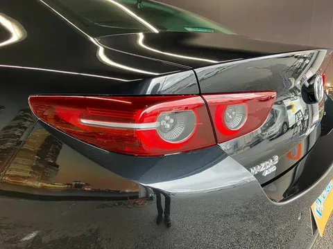 Mazda MAZDA3 Sedan