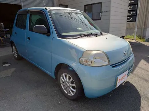 Daihatsu Esse