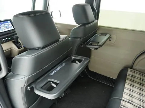 Honda N-BOX Joy