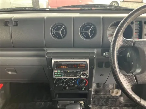 Daihatsu Naked