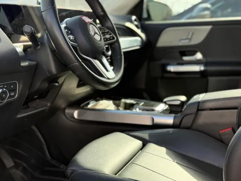 Mercedes-Benz Mercedes-Benz GLB