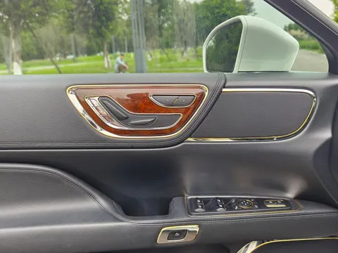 Lincoln Continental