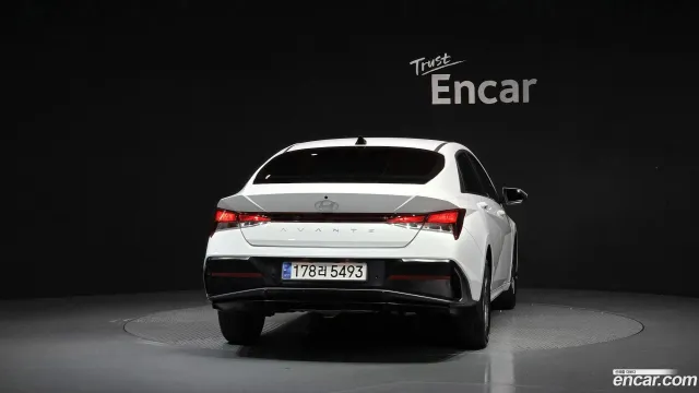 Hyundai Elantra (Avante)