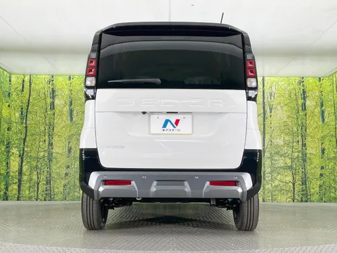 Mitsubishi Delica Mini