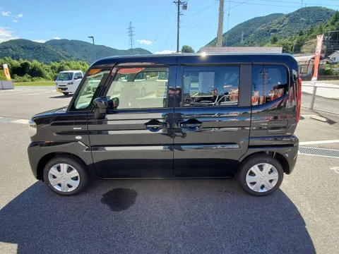 Suzuki Spacia