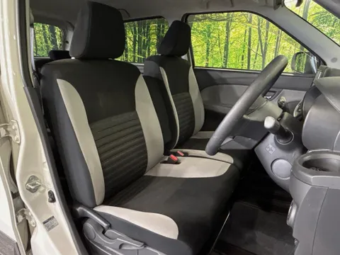 Toyota Pixis Joy