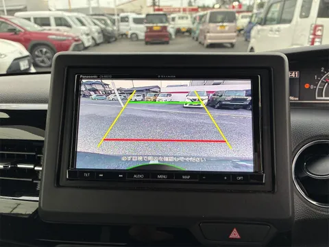 Honda N-BOX Custom