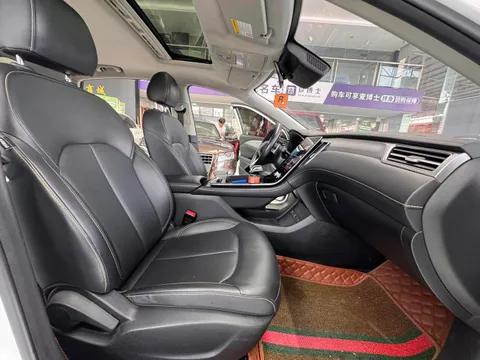 Roewe i6