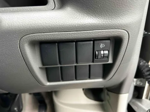 Mitsubishi Minicab Van