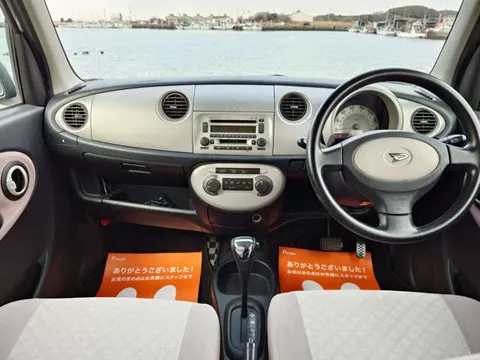 Daihatsu Mira Gino