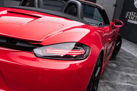 Porsche 718