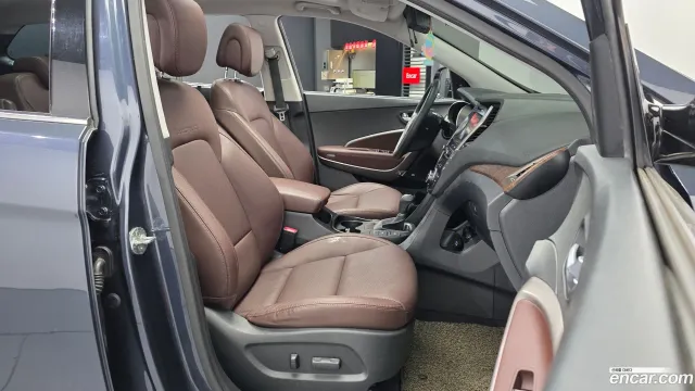 Hyundai Grand Santa Fe (Maxcruz)