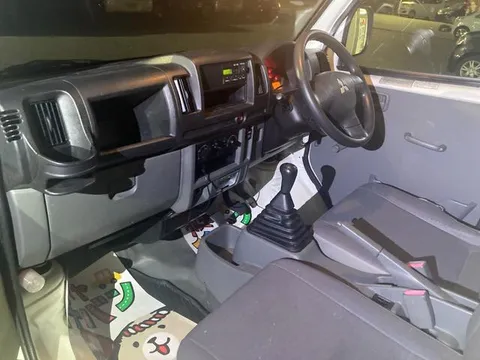 Mitsubishi Minicab Truck