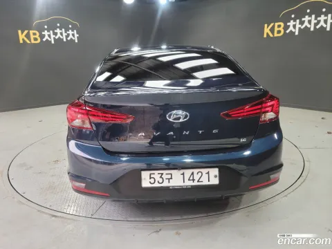 Hyundai Elantra (Avante)