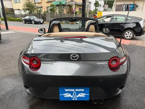 Mazda MX-5 (Roadster)