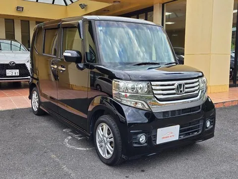 Honda N-BOX Custom