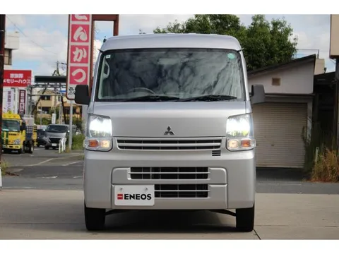 Mitsubishi Minicab Van