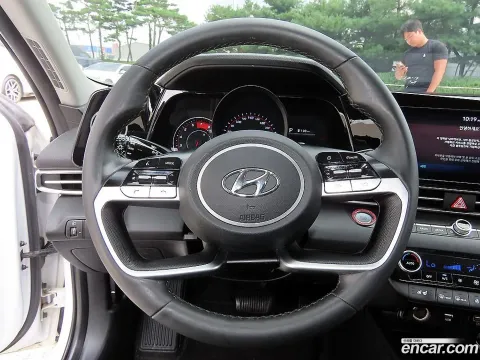 Hyundai Elantra (Avante)