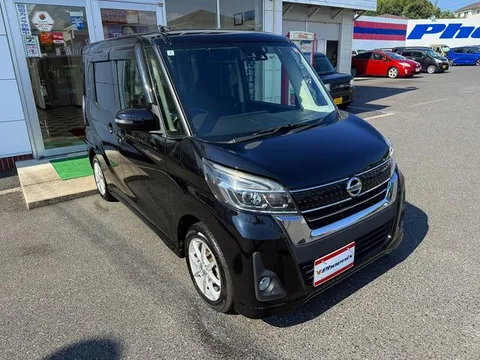 Nissan Dayz Roox