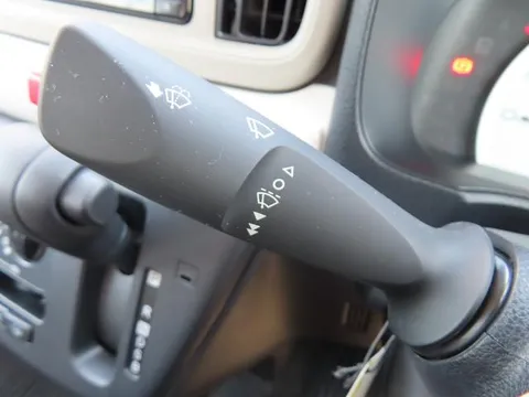 Daihatsu Mira Tocot
