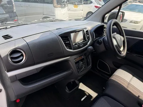 Suzuki Wagon R Stingray