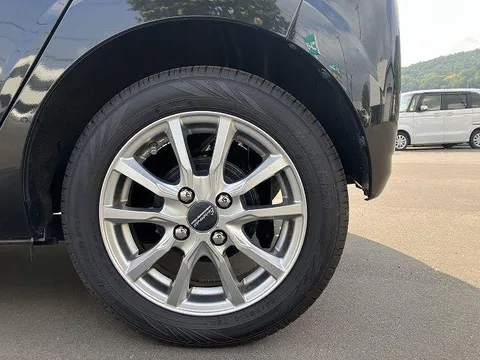 Daihatsu Mira Tocot