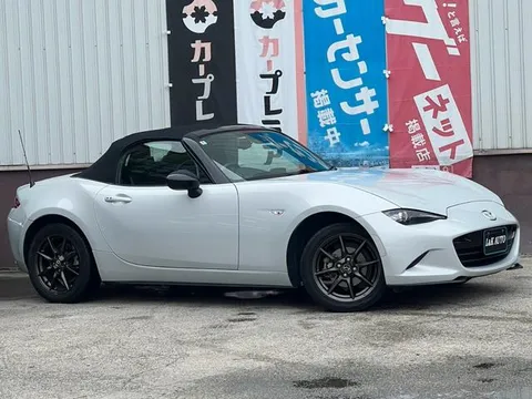 Mazda MX-5 (Roadster)