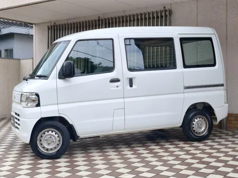 Mitsubishi Minicab Van