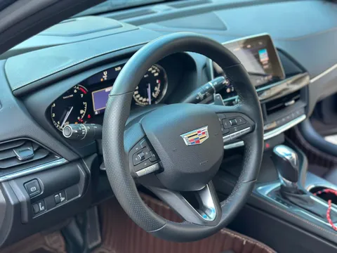 Cadillac CT4
