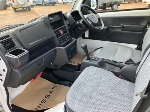 Nissan Clipper Truck