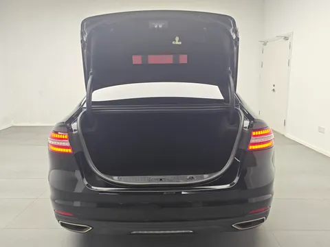 Ford Taurus