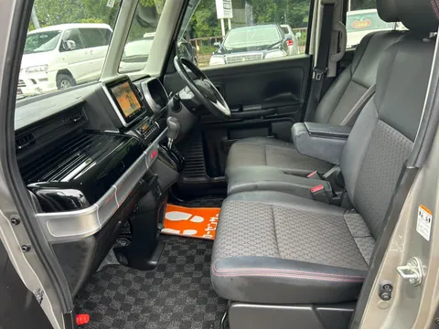 Suzuki Spacia Custom