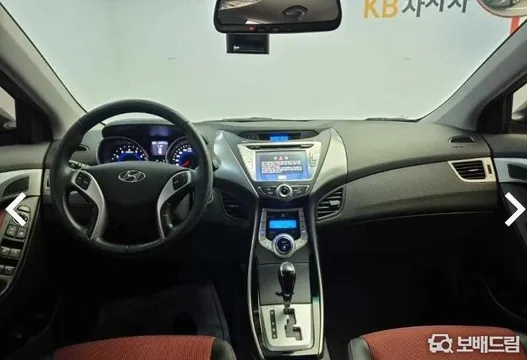 Hyundai Elantra (Avante)