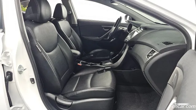 Hyundai Elantra (Avante)