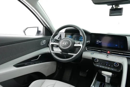 Hyundai Elantra (Avante)