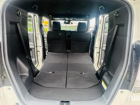 Honda N-BOX Slash