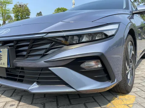 Hyundai Elantra (Avante)