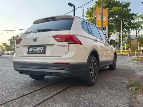 Volkswagen Tiguan L