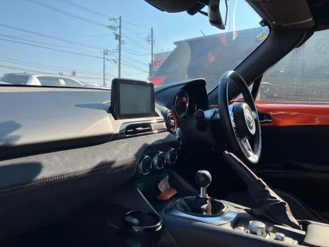 Mazda MX-5 (Roadster)