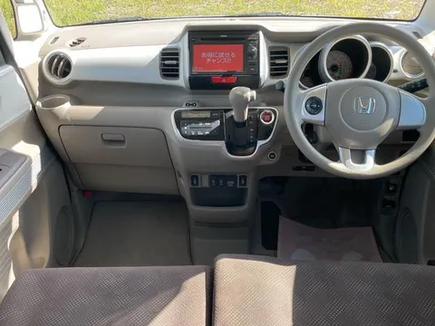 Honda N-BOX Slash