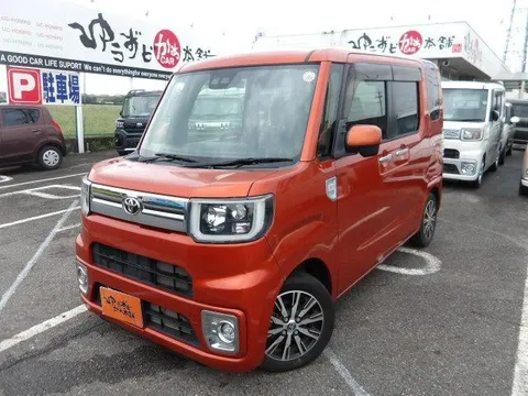Toyota Pixis Mega
