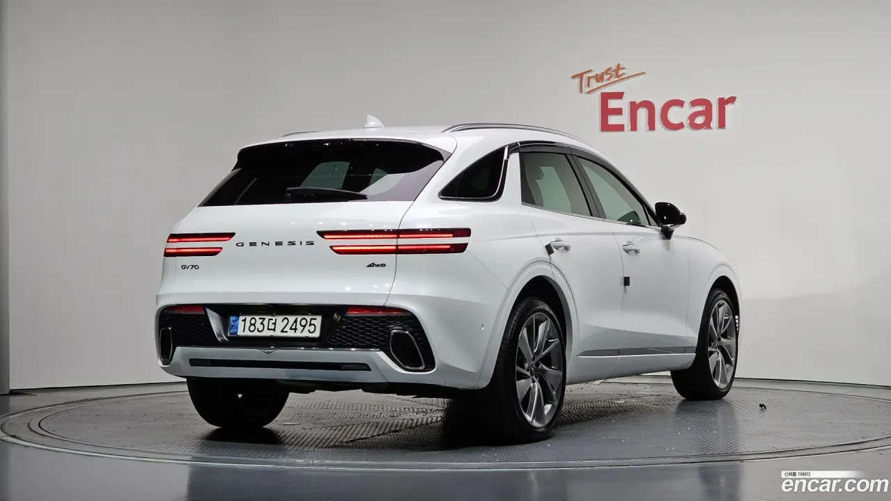 Genesis GV70