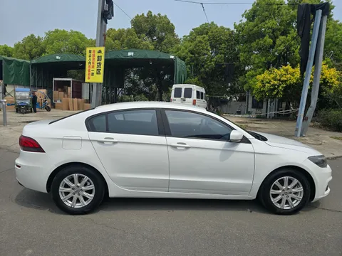 Qoros 3