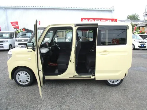 Suzuki Spacia