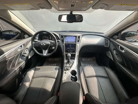Infiniti Q50L